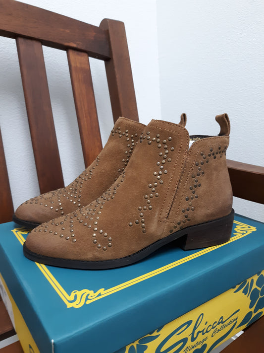 Sbicca tan ankle boot